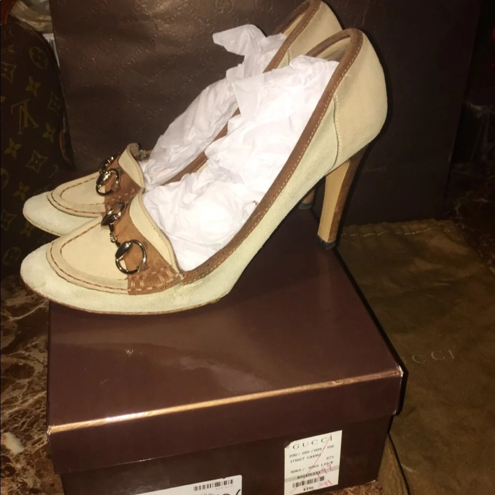 Authentic Suede Gucci Shoes - Picture 3 of 13